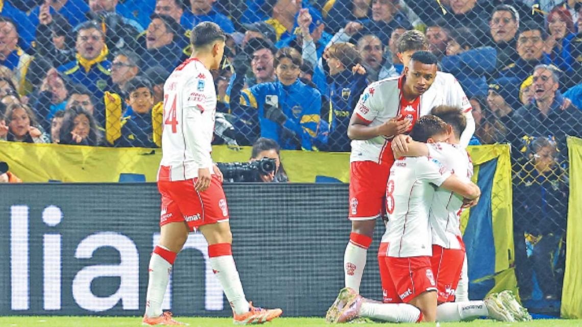 Boca estiró su agonía hasta el alargue, pero por sus fallas, Huracán lo eliminó