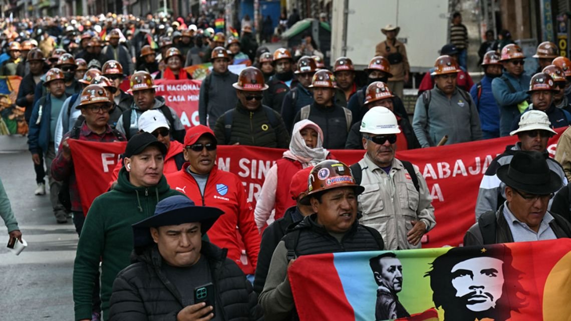 Bolivia exige la renuncia al Gobierno
