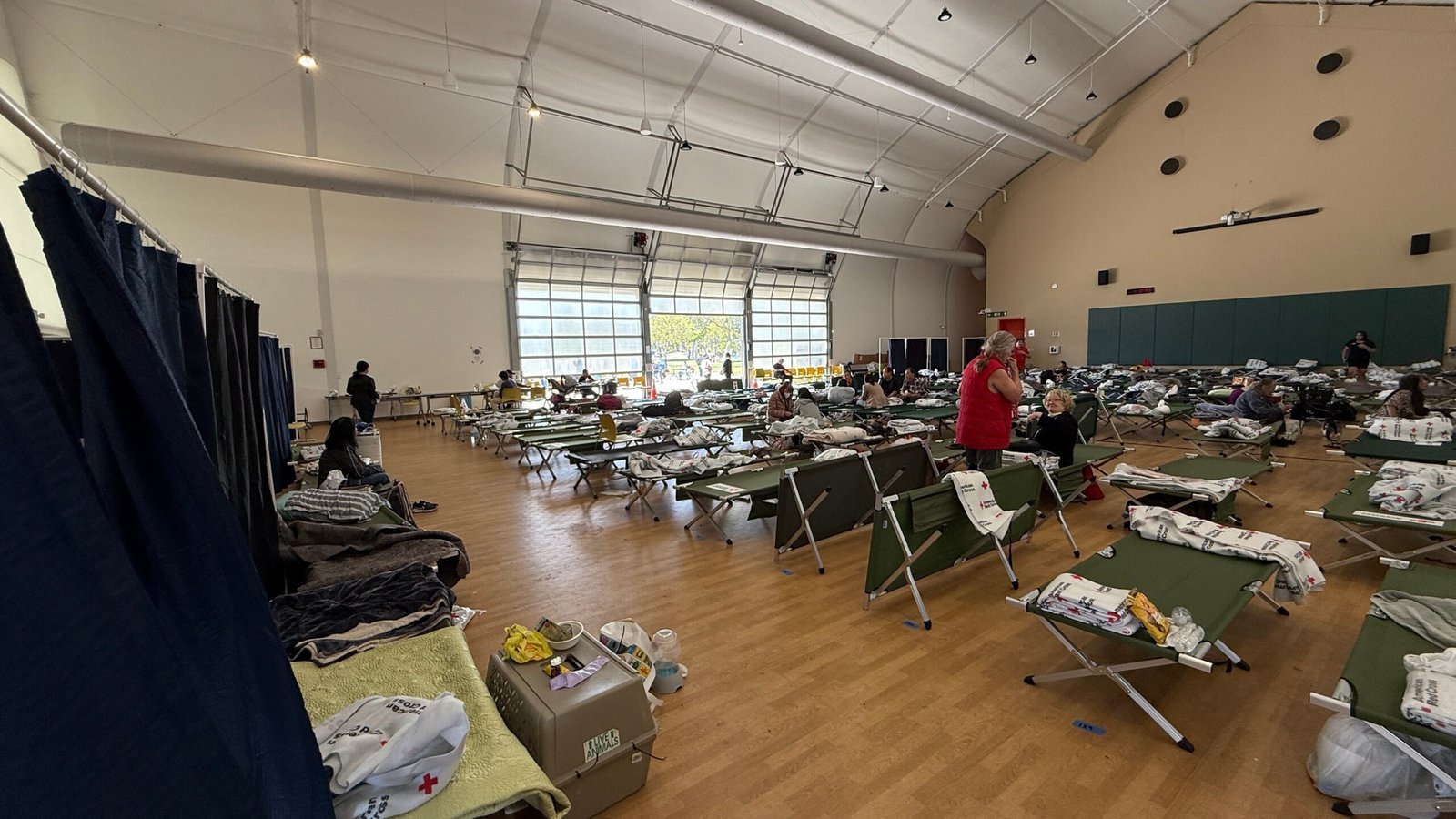 California declara el estado de emergencia y evacua a 40.000 personas por el riesgo de explosión de un tanque con productos químicos