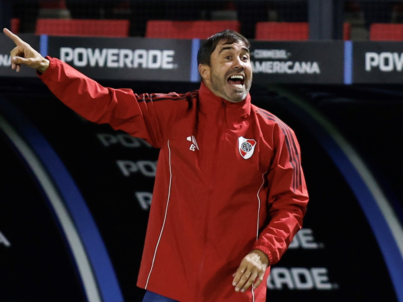 Cómo tituló Coudet el triunfo de River ante Bragantino en Brasil :: Olé
