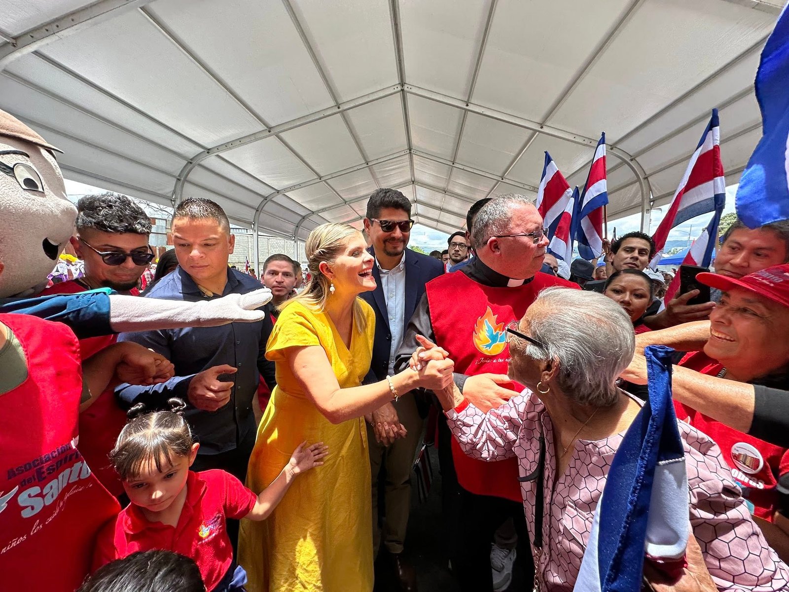 Costa Rica sucumbe a la marea evangélica que avanza por Centroamérica