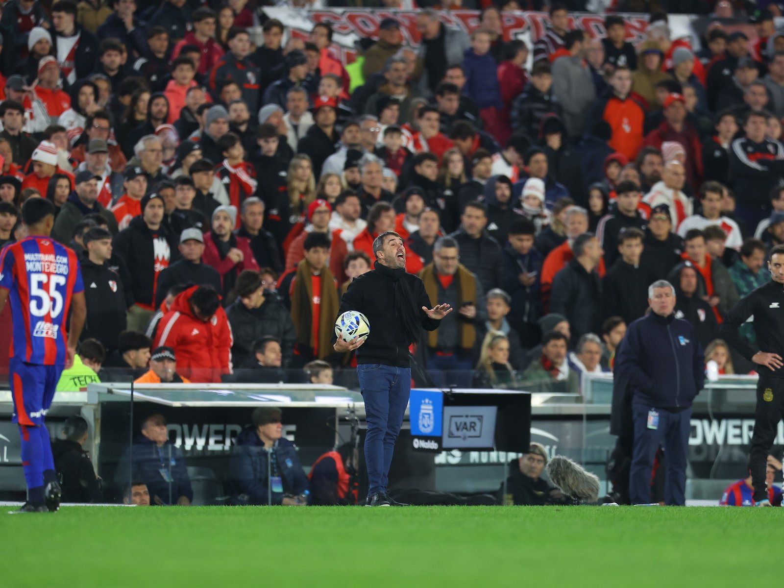Coudet, tras la clasificación de River: "Nos va a hacer mejores" y "hay que estar más juntos que nunca" :: Olé