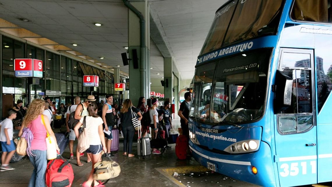 El Gobierno eliminó las compensaciones a las empresas de transporte por los pasajes gratuitos para personas con discapacidad