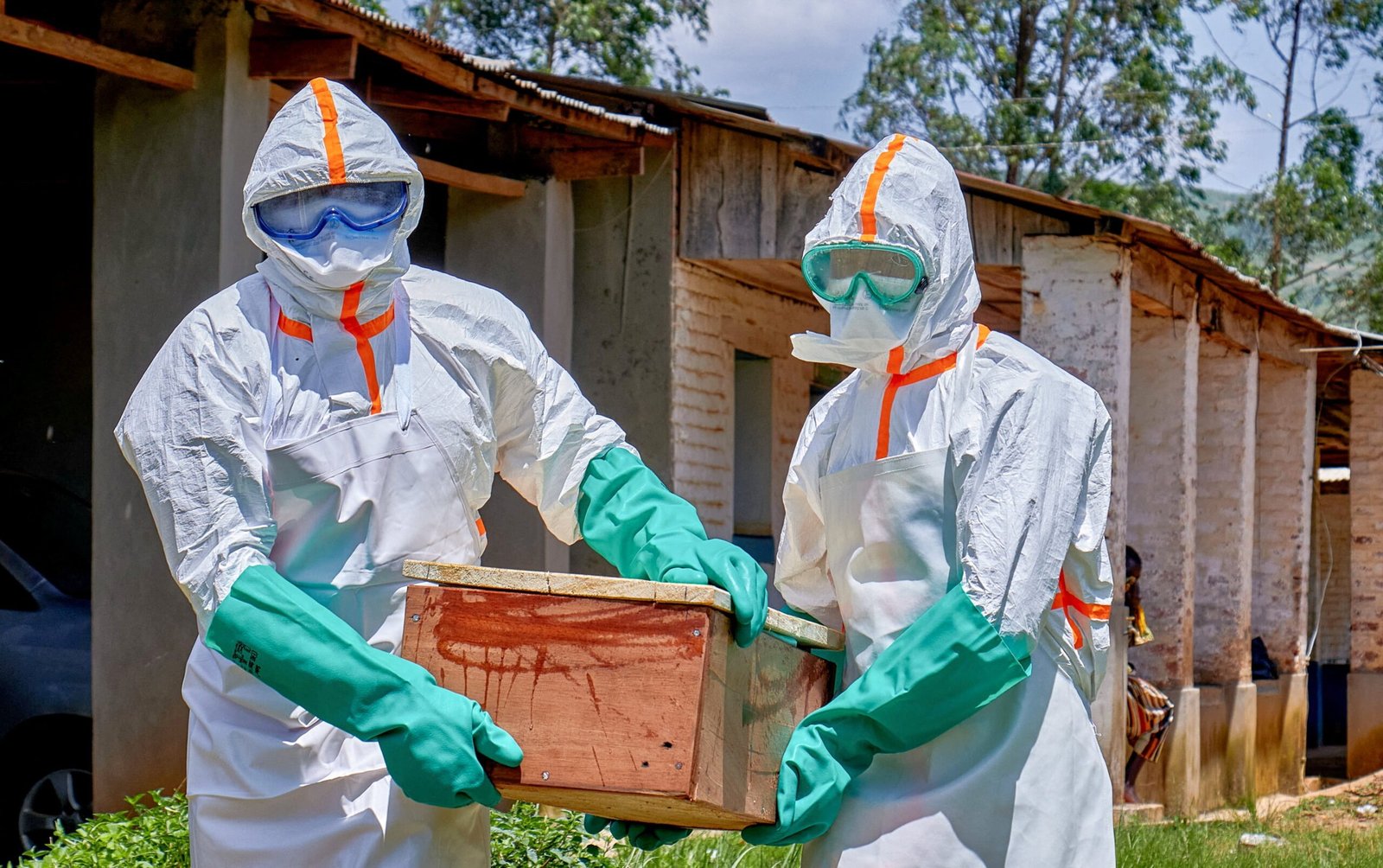 El brote de ébola alcanza ya los 220 muertos: “La epidemia nos está superando”