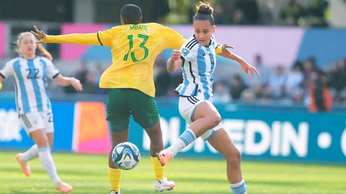 El fútbol femenino crece en popularidad y en alcance, pero aún no termina de ser legitimado