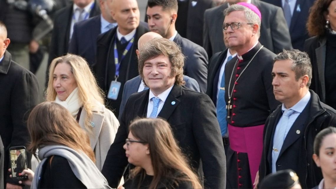 En fotos, el tercer Tedeum de Javier Milei, en medio de una interna a cielo abierto