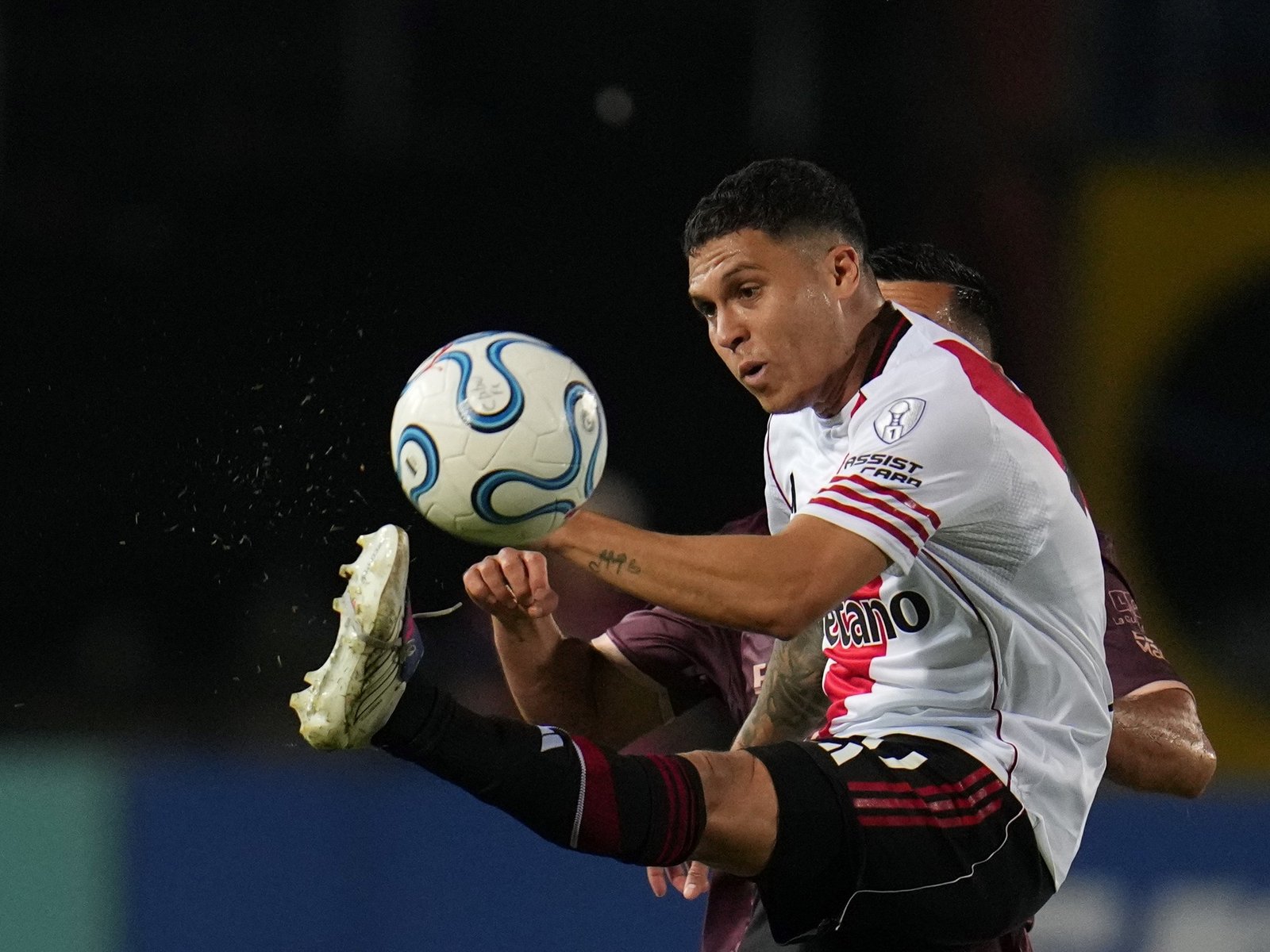 En medio de rumores de salida, Juanfer Quintero rompió el silencio y les habló a los hinchas de River