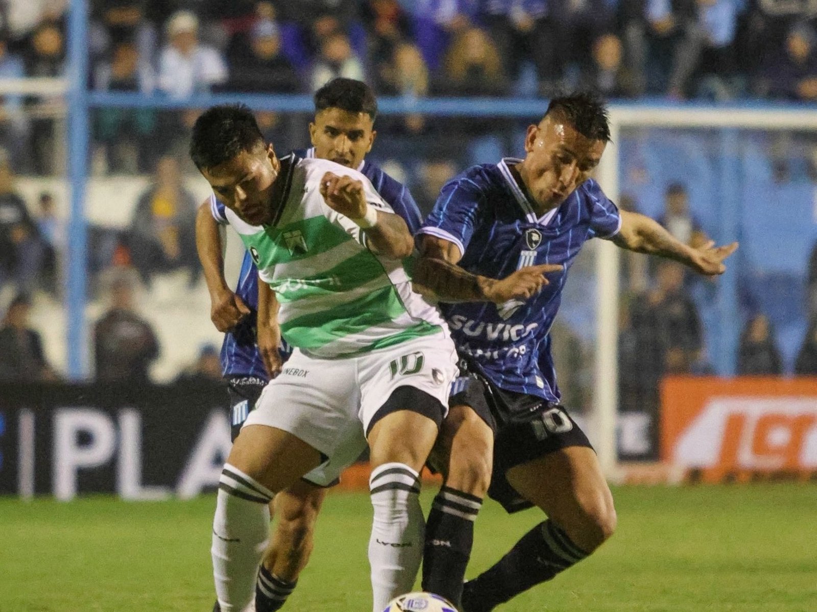 Ferro y Racing: un empate con sabor a poco para ambos :: Olé