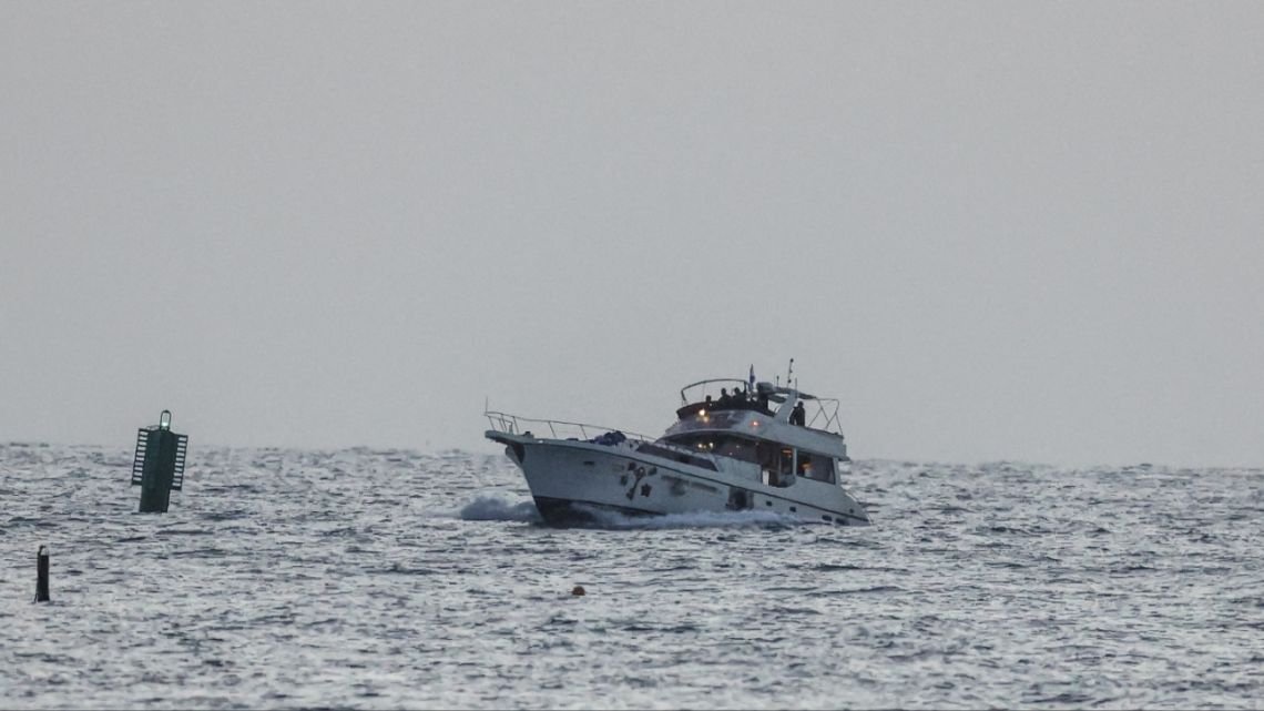 Israel intercepta los barcos de la nueva flotilla con destino a Gaza y detiene a más de 400 activistas