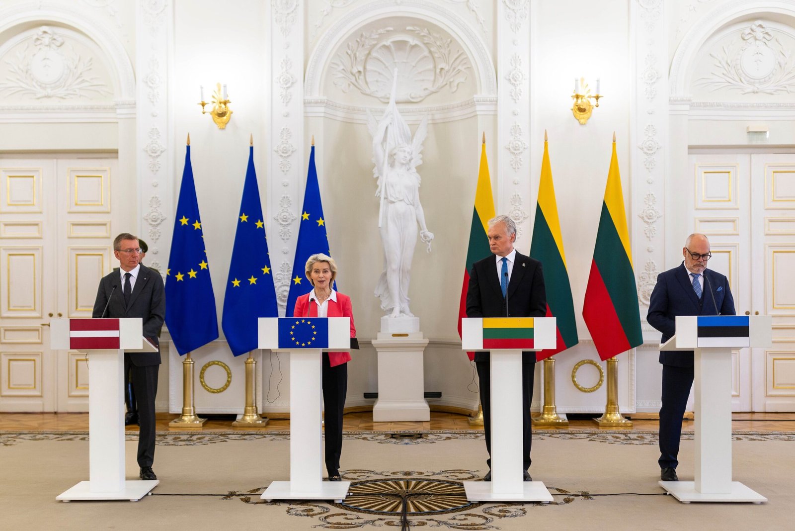 Los países bálticos reclaman ayuda a la UE por la crisis de los drones y la guerra híbrida de Putin