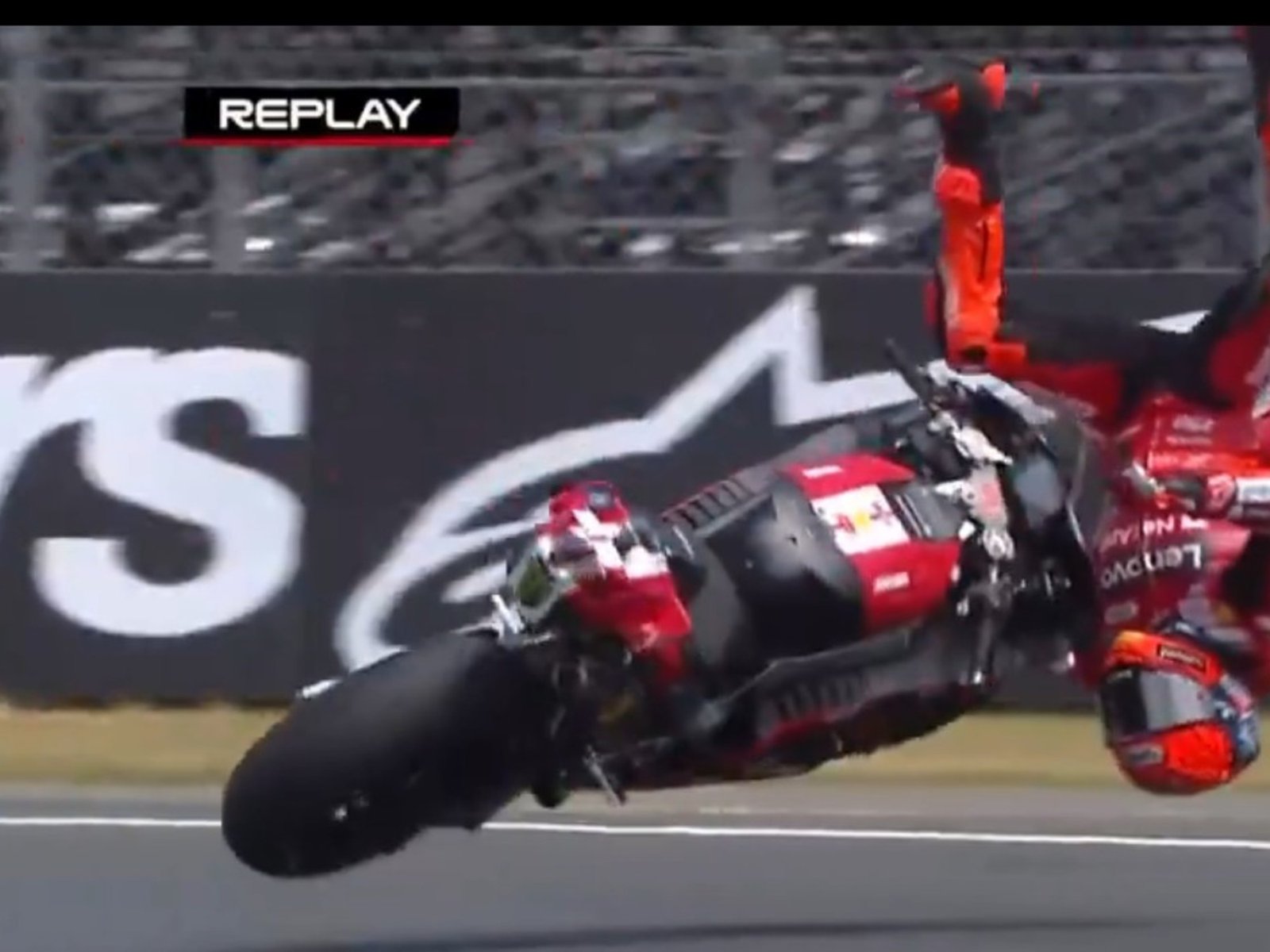 Marc Márquez sufrió una impactante caída en el GP de Francia, se fracturó un pie y se perderá dos carreras