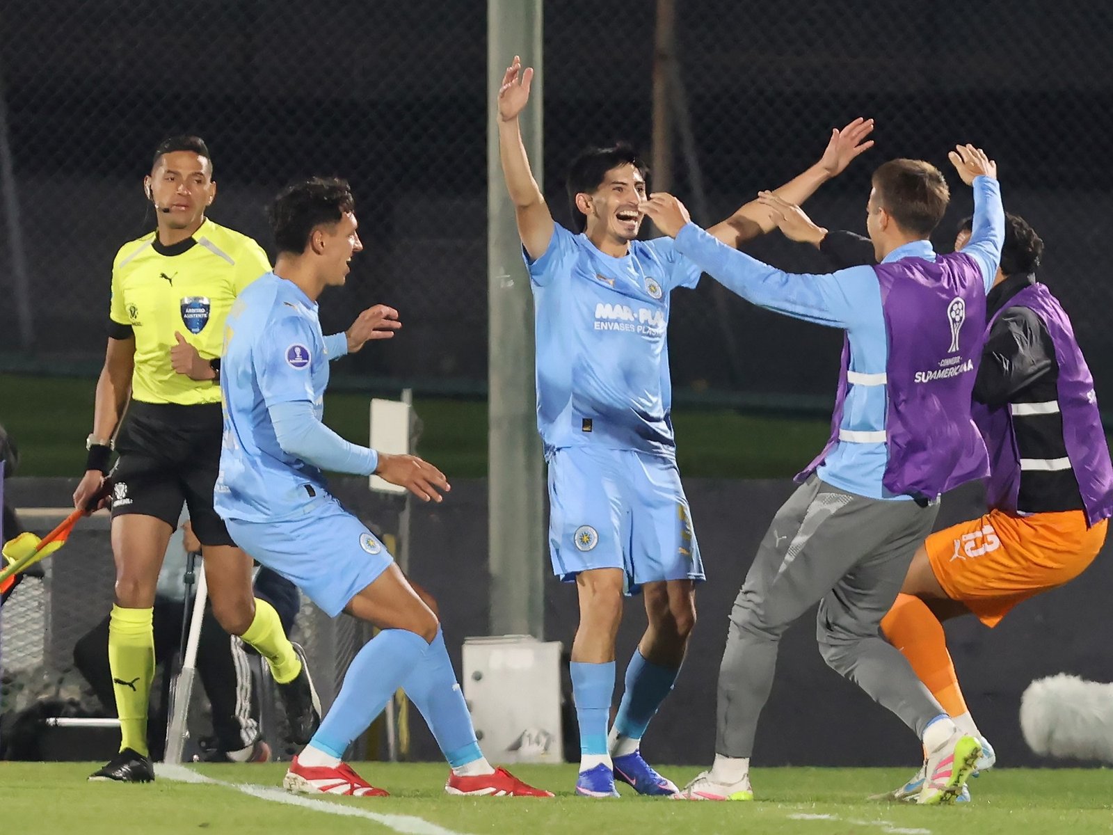 Montevideo City Torque vs Deportivo Riestra, por la Copa Sudamericana, EN VIVO: el arquero Arce se hizo un insólito gol en contra