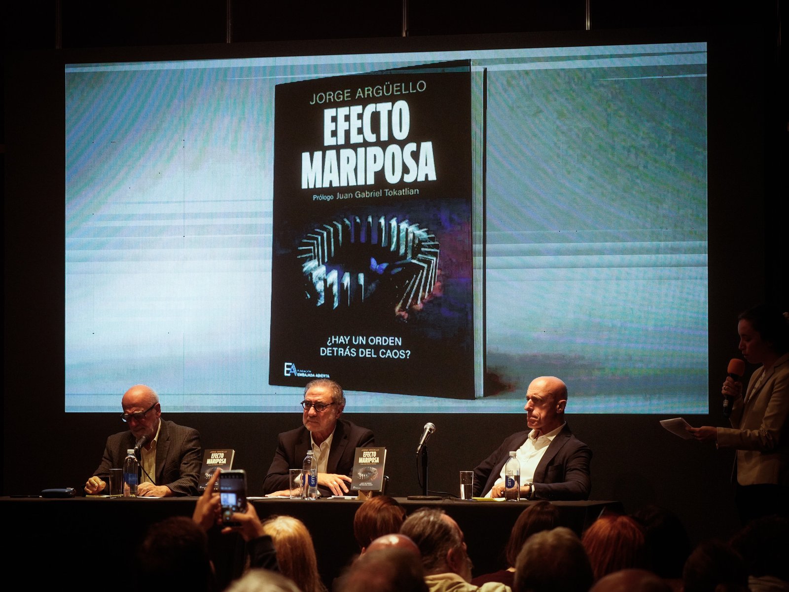 Preguntas inquietantes y angustiantes sobre el caos global en la presentación del nuevo libro de Jorge Argüello: "Efecto Mariposa"