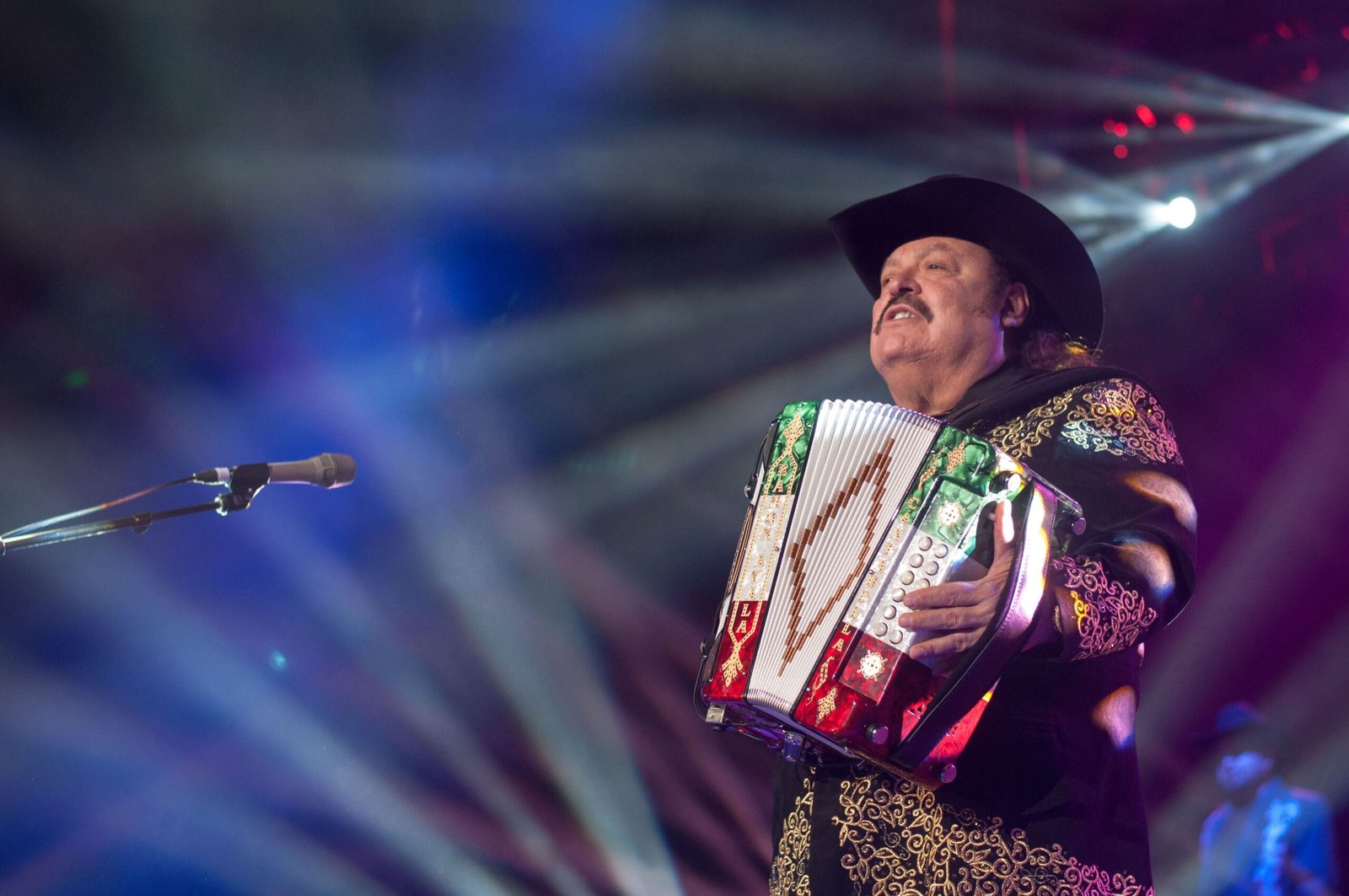 Ramón Ayala, ‘el rey del acordeón’, defiende a su hijo acusado de agresión sexual