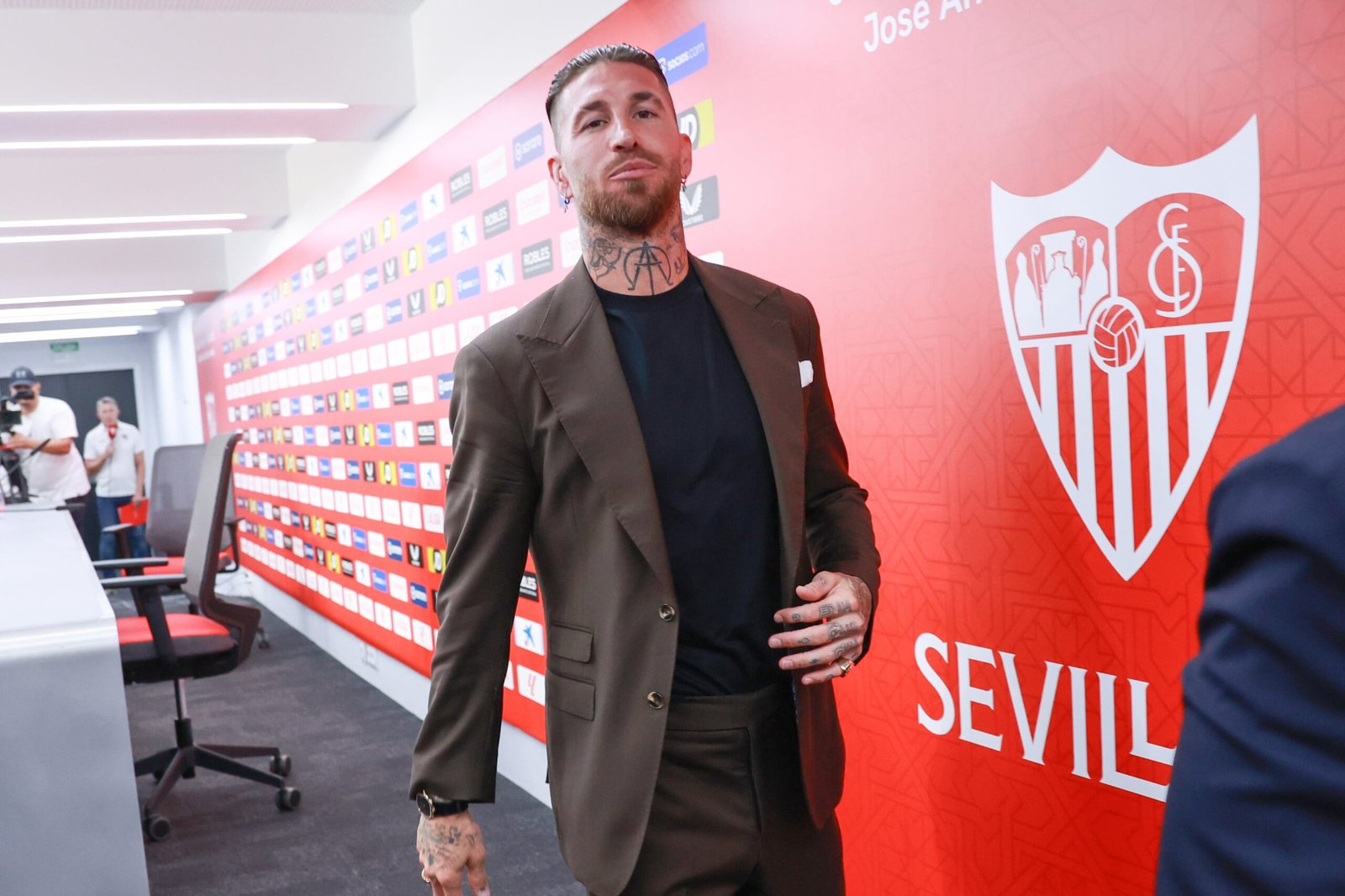Sergio Ramos acuerda la compra del Sevilla por 450 millones