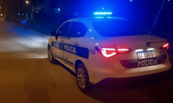 Sorprendieron a ladrón robando en una escuela a dos cuadras de una comisaría