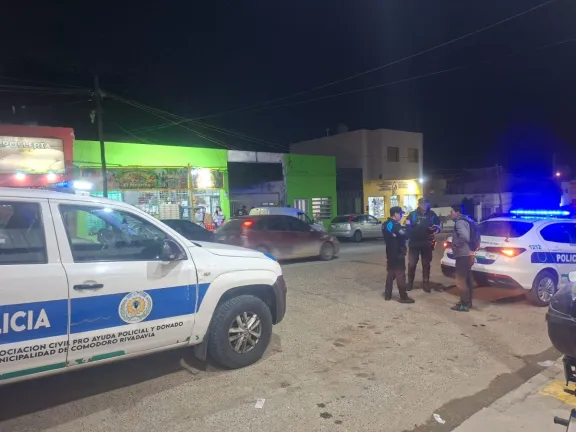 Tiroteo en pleno centro de Comodoro: un delincuente efectuó disparos y huyó en camioneta
