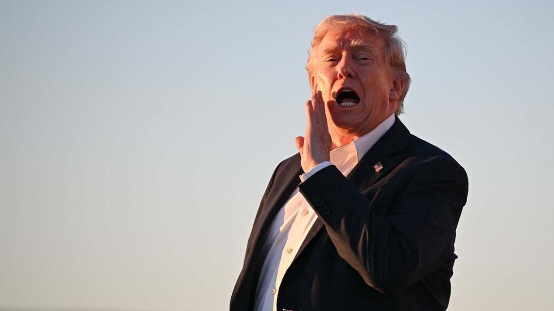 Trump amenaza con la destrucción de Irán si no hay acuerdo: "No quedará nada de ellos"