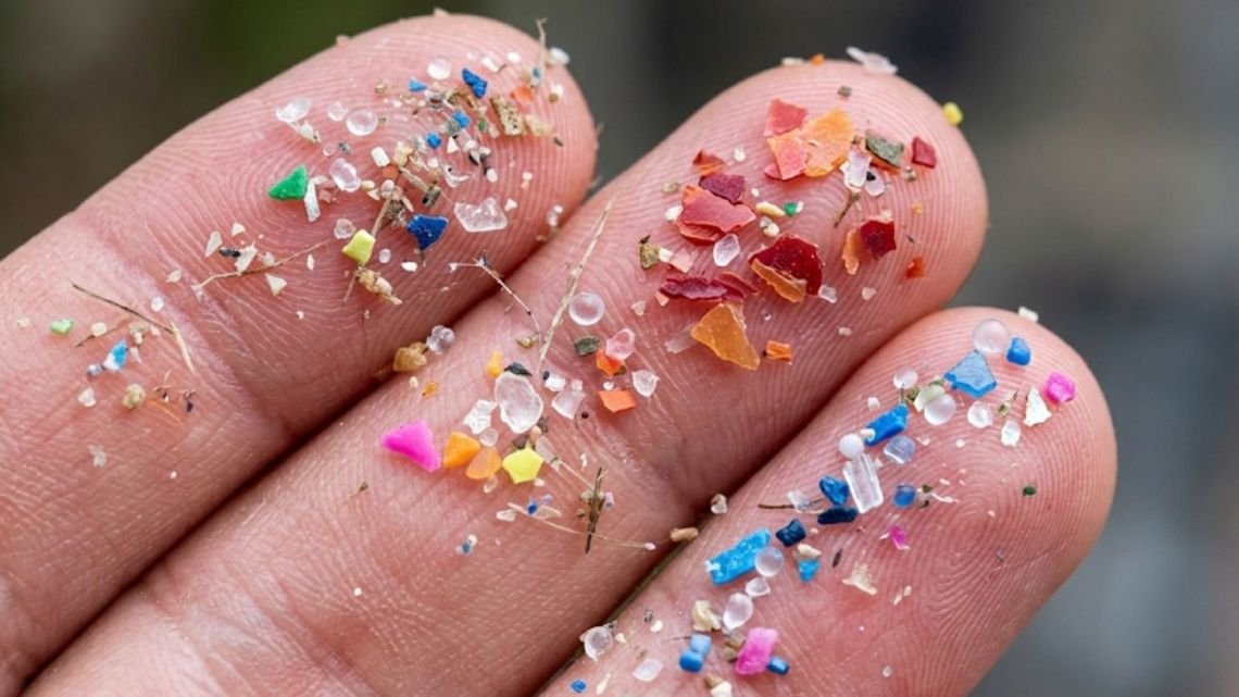 Un nuevo problema de los microplásticos: podrían estar agravando el calentamiento global