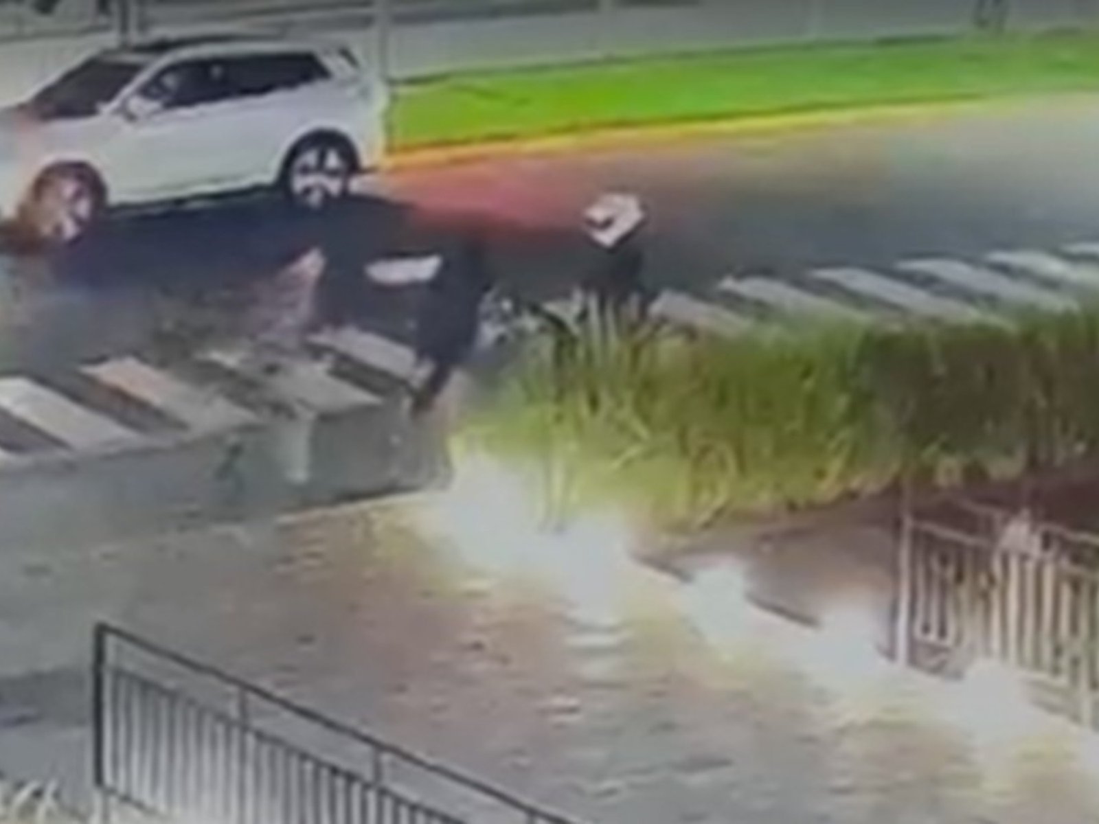 Un vigilador atropelló en el estacionamiento del Unicenter a un ladrón que acababa de robar en un negocio