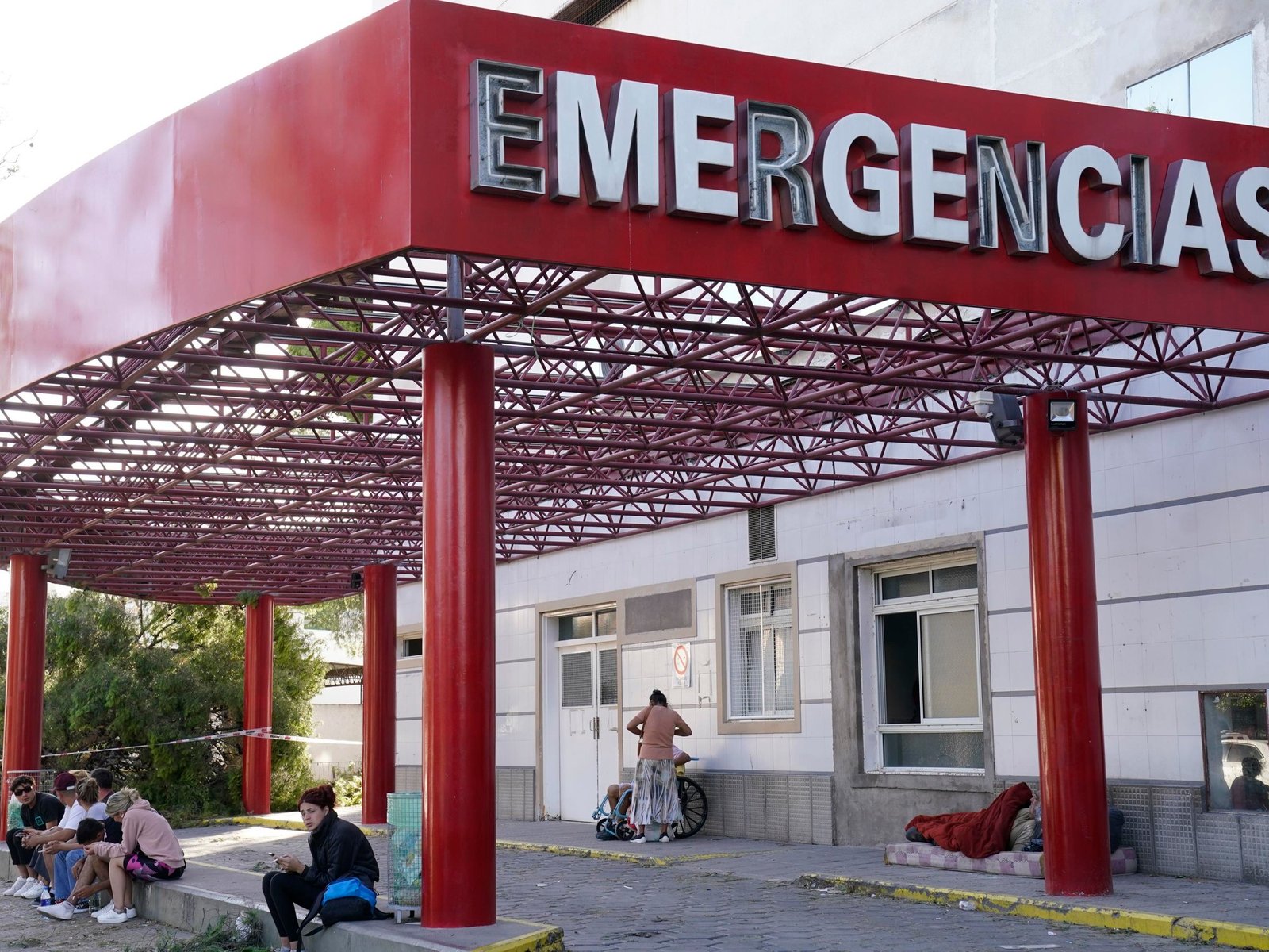 Una nena de 12 años quedó internada por consumir droga y alcohol y ahora descubrieron cocaína en la vianda escolar de su hermano de 7