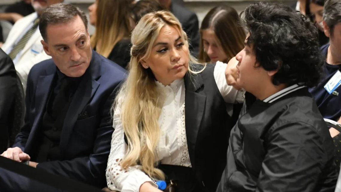 Verónica Ojeda, contra los médicos en el juicio del caso Maradona: "Mataron al papá de mi hijo"