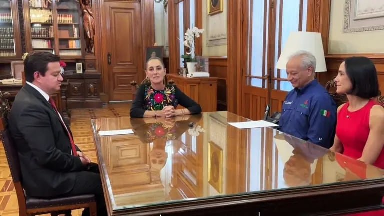 Víctor Rodríguez Padilla deja la dirección de Pemex