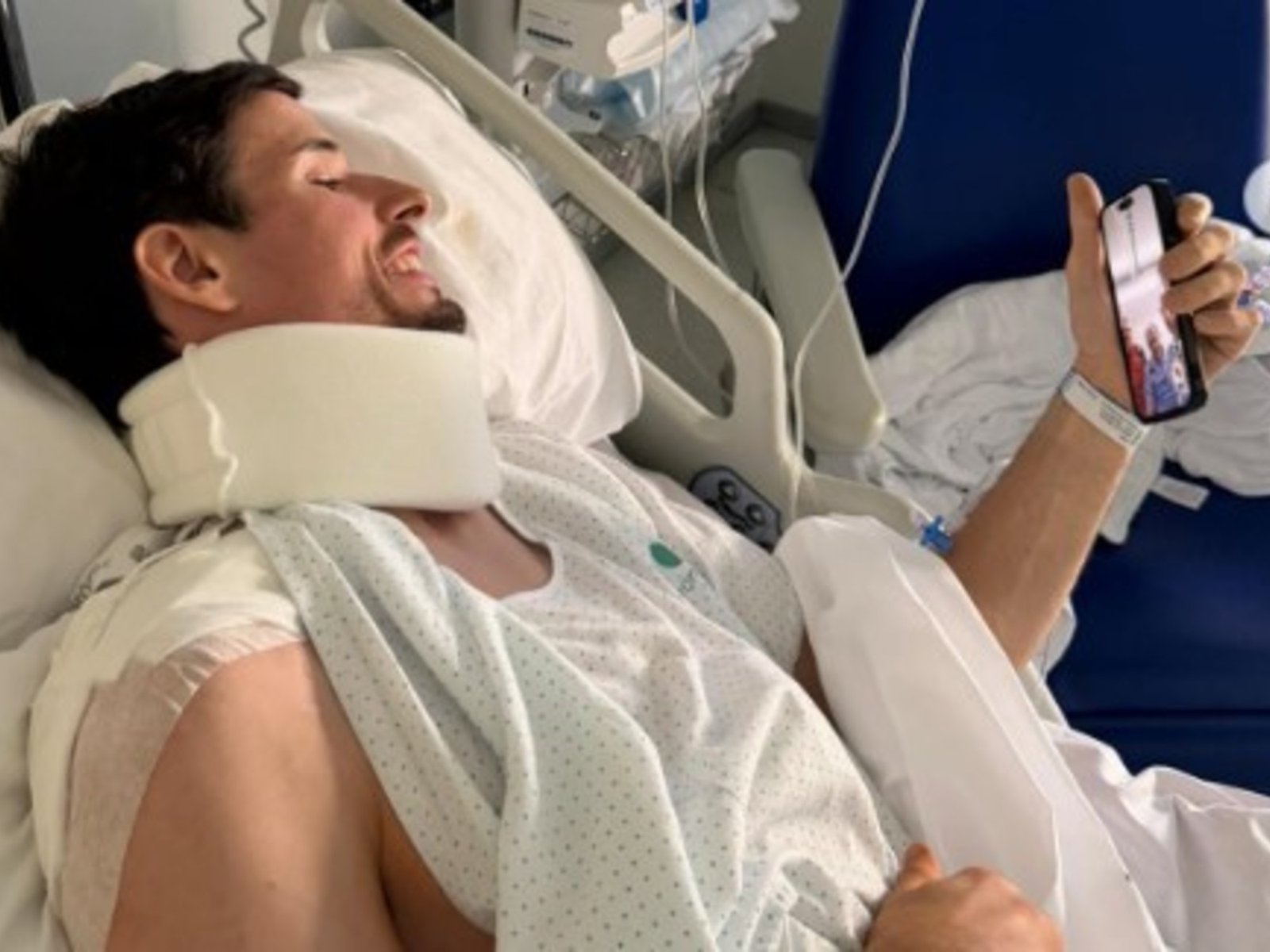 cómo salió de la operación tras el violento choque en Barcelona