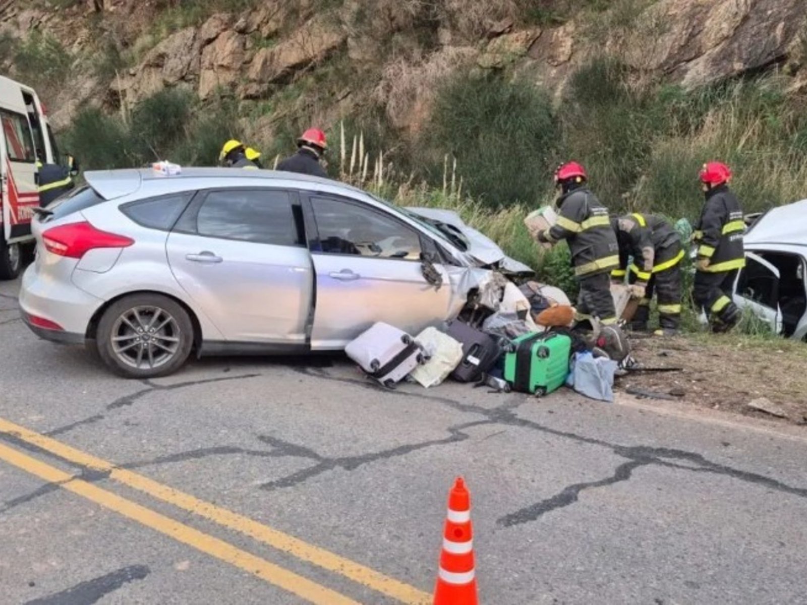 cuatro jóvenes oriundos de Caballito y de Lanús murieron tras un choque de frente entre dos autos