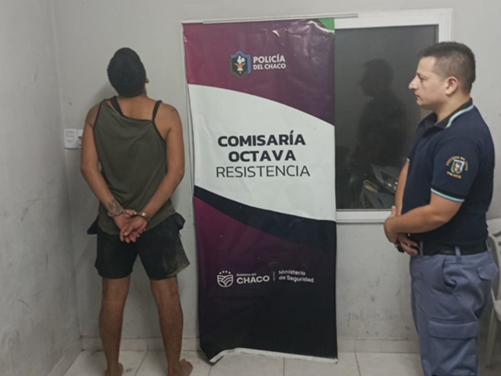 detuvieron a un hombre que se emborrachó en su casa y tomó de rehén a su hijo de apenas tres años