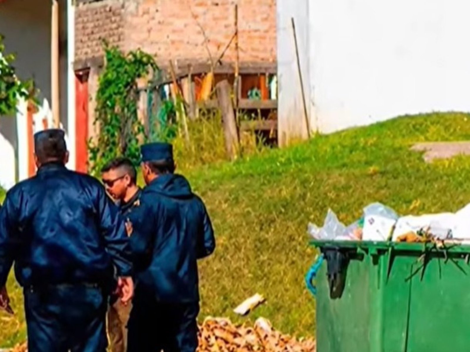 encontraron un feto de seis meses de gestación dentro de un contenedor de basura