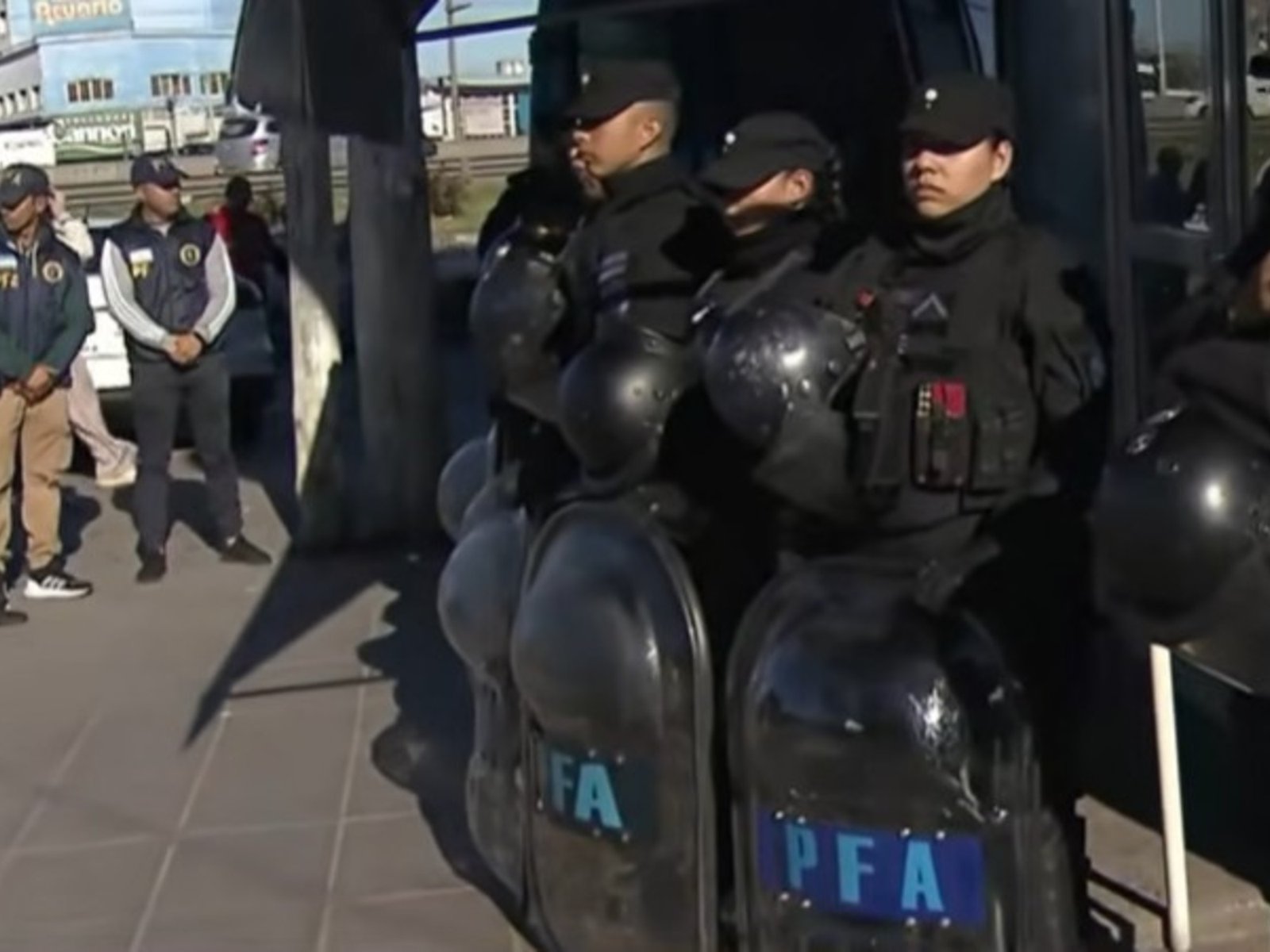 hay 6 detenidos y 13 allanamientos