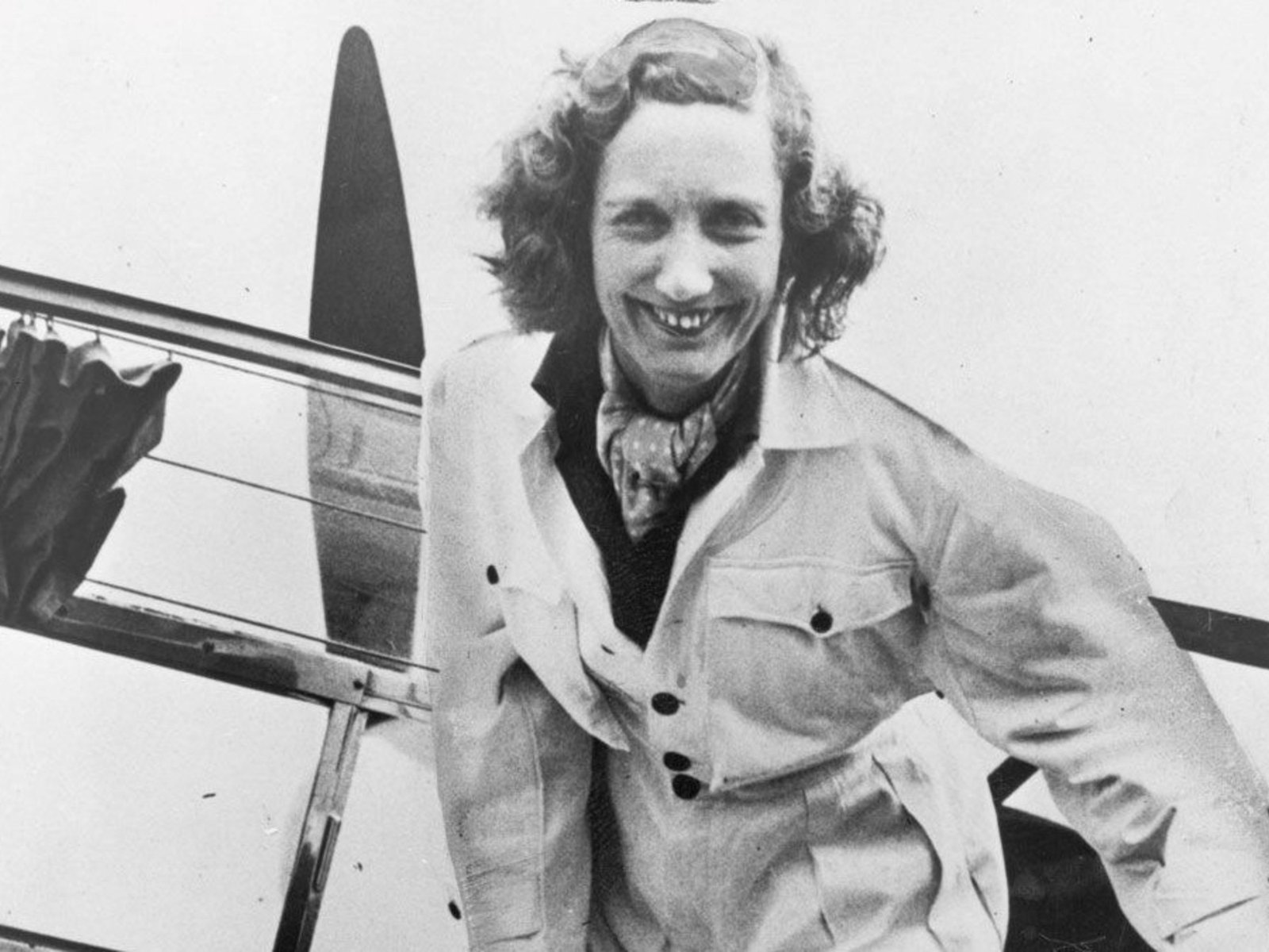 la aviadora y escritora que se salvó de que la comiera un león y vivió una vida de aventuras