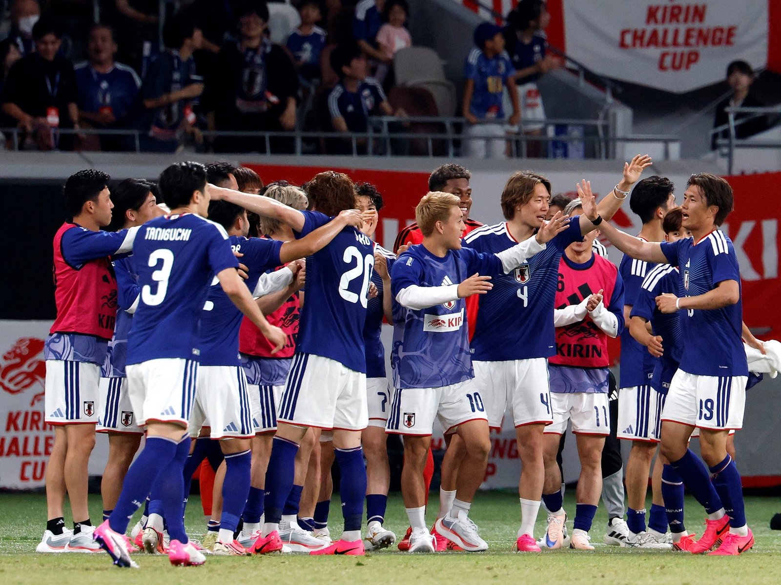 la nueva regla que castigó a Islandia y le costó el partido en un amistoso ante Japón