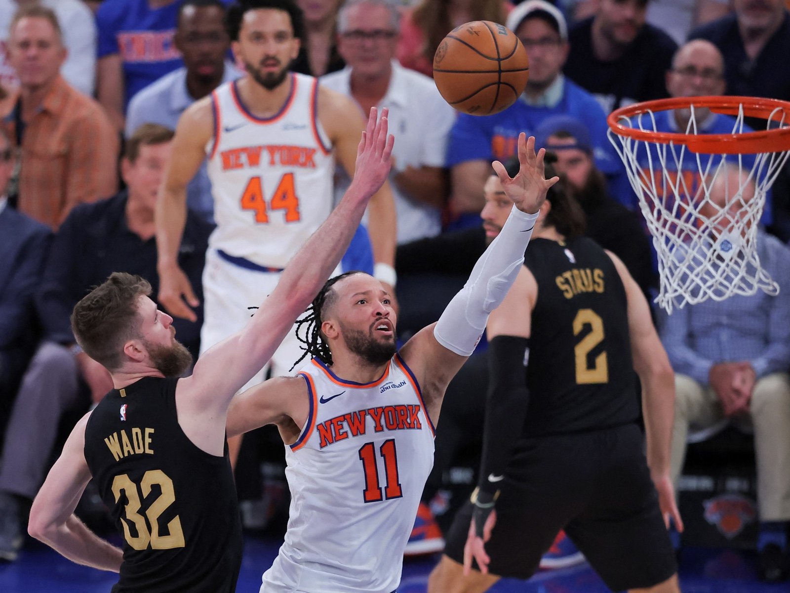los Knicks levantaron 22 puntos y vencieron a Cleveland en la primera final del Este