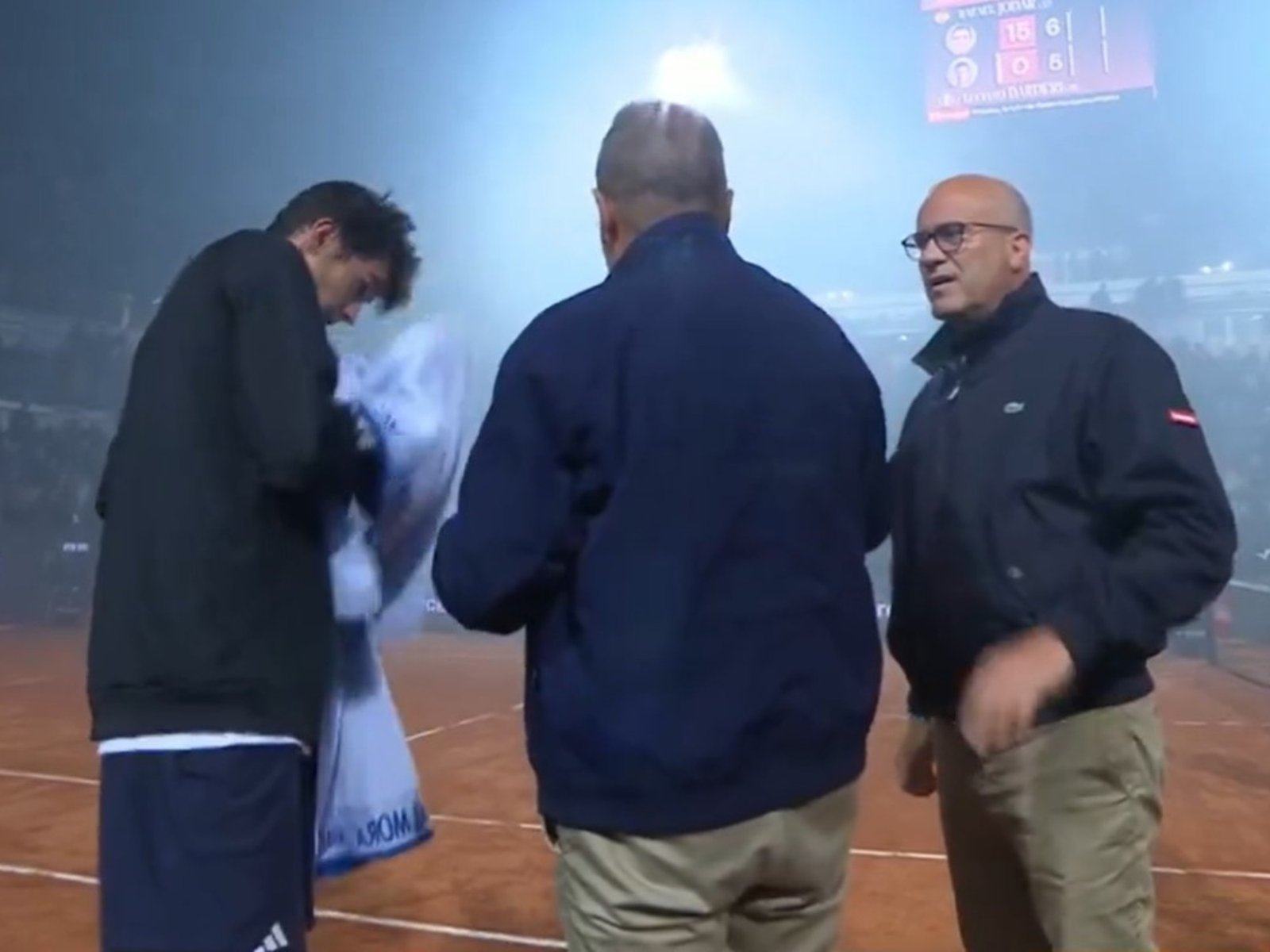 los fuegos artificiales del Inter campeón de la Copa Italia obligaron a frenar un partido del Masters 1000 de Roma