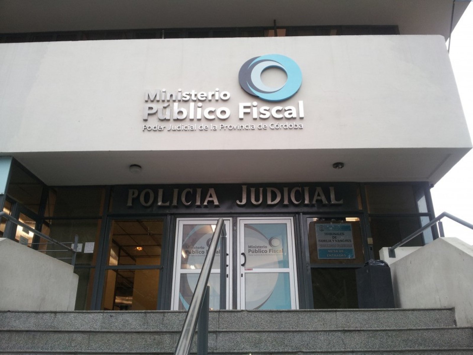 rescataron a una mujer que era mantenida en cautiverio y abusada por su pareja en un pueblo abandonado