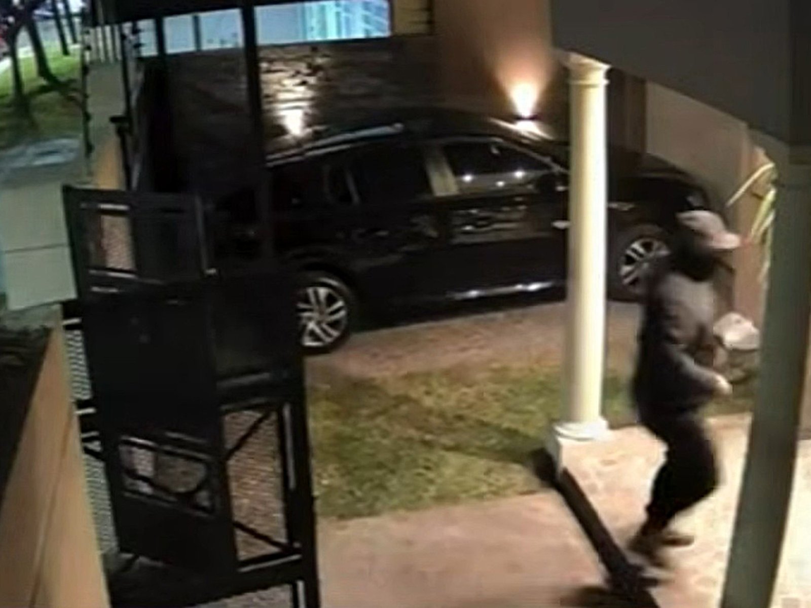 un grupo de ladrones simuló un allanamiento policial para concretar una violenta entradera a una casa