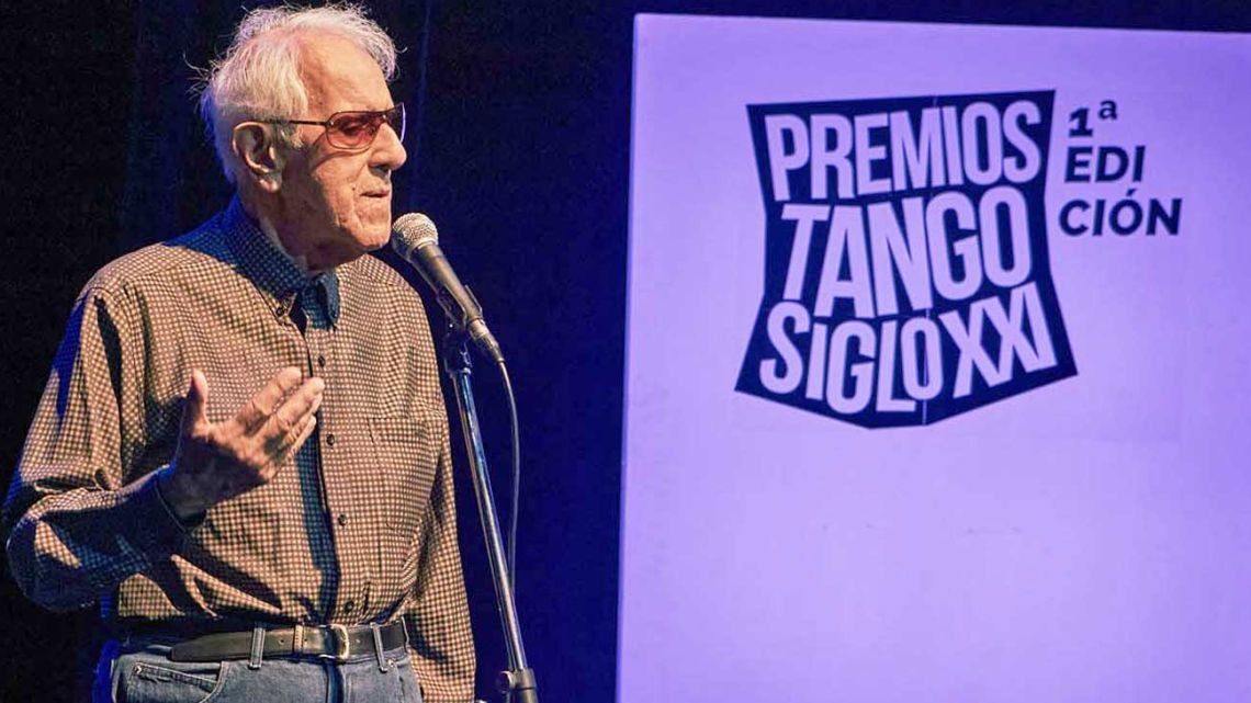 ¿Cosa de antes, el tango?