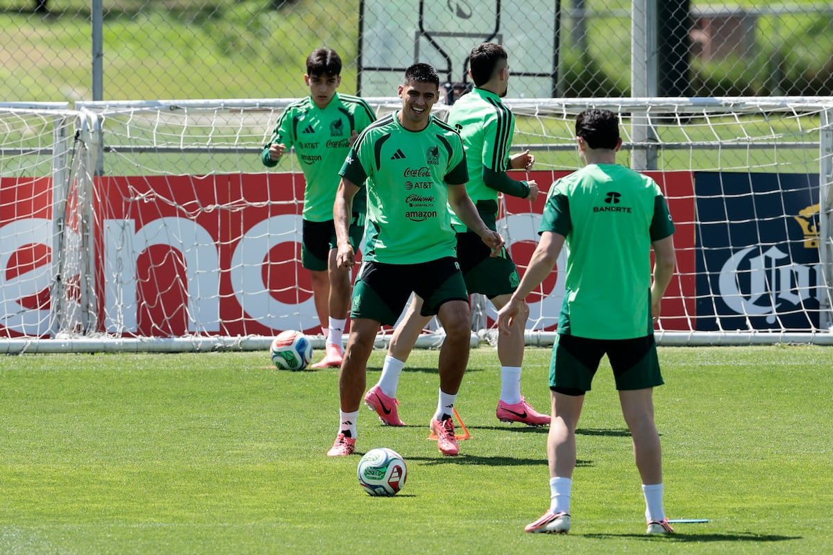Aguirre, ante el dilema de que todos jueguen en la selección mexicana