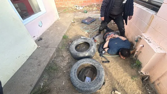 Ató de manos al dueño de una casa, robó un arma y municiones, pero cayó cuando intentaba escapar