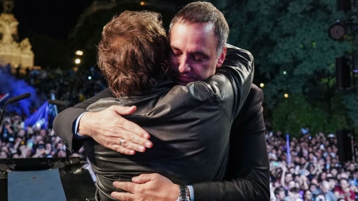 Caso Adorni: ¿Qué es una moción de censura?