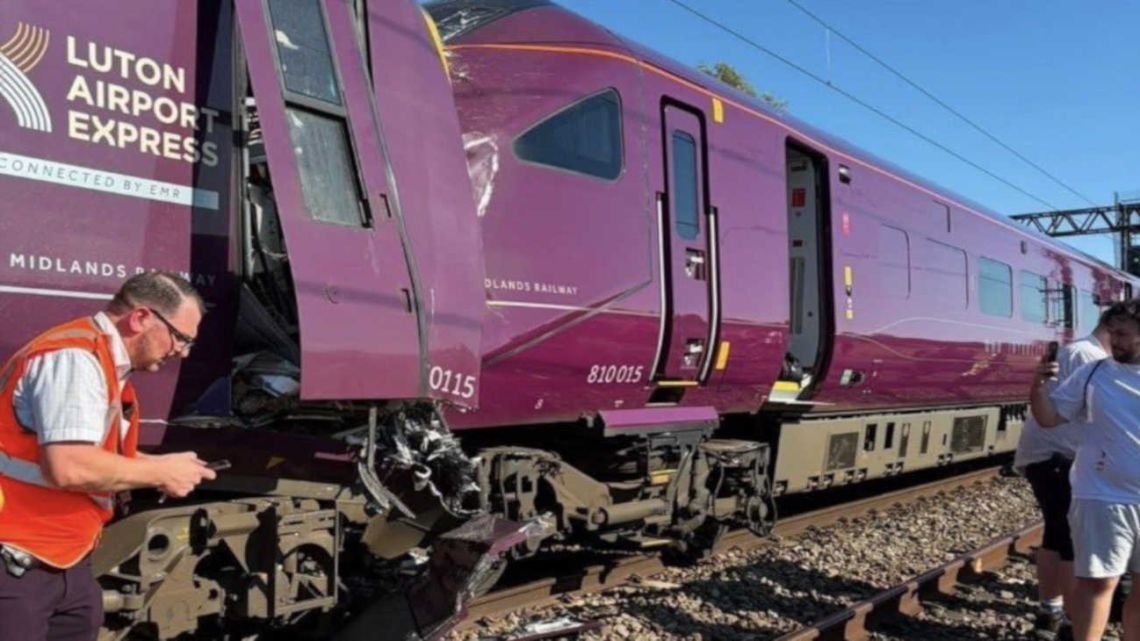 Choque de trenes en el Reino Unido: al menos un muerto y 89 heridos (11 muy graves)