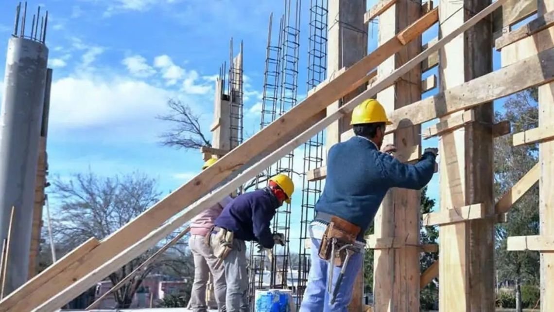 Construcción: advierten por el aumento de costos, la caída de la rentabilidad y la burocracia que frena proyectos