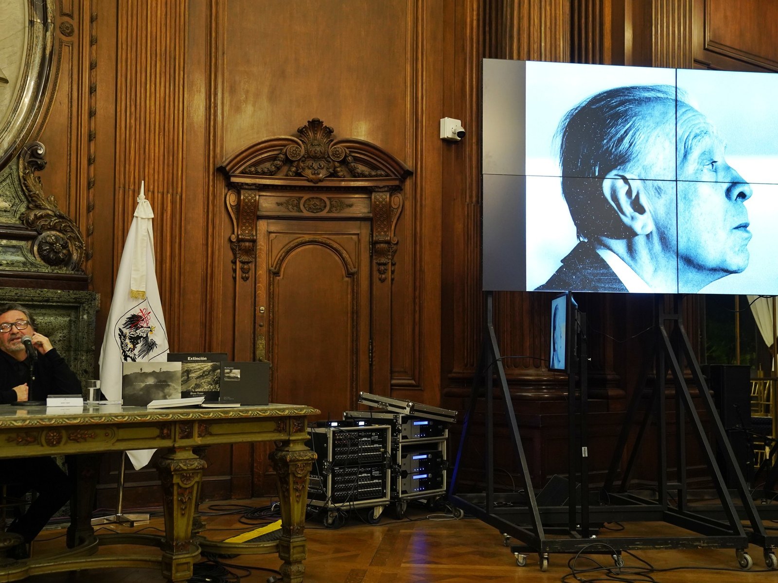 Dani Yako fue distinguido en la Legislatura porteña