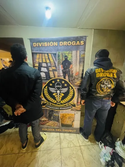 Detuvieron a un narco expulsado del país y secuestraron un kilo de cocaína en Comodoro