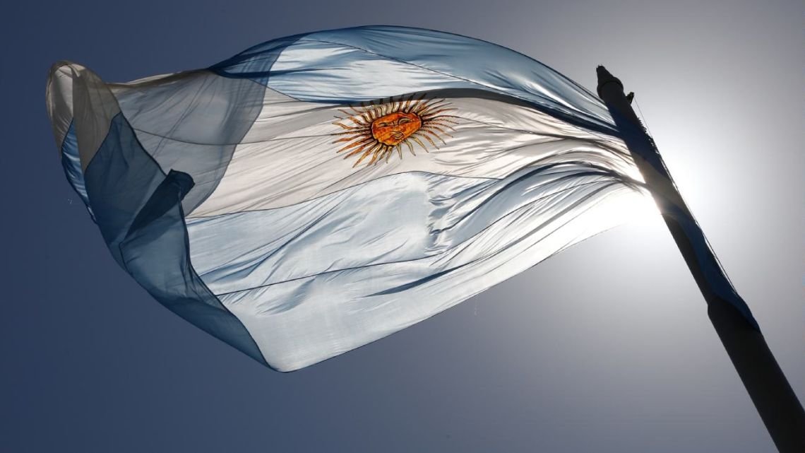 Día de la Bandera: Así fue el primer izamiento y jura del estandarte nacional
