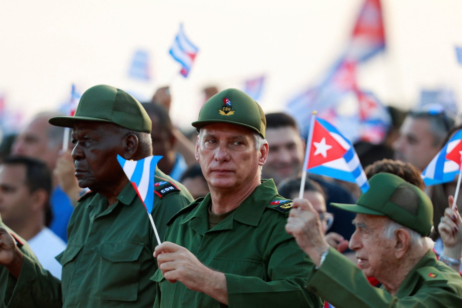 Díaz-Canel anuncia reformas para liberalizar la economía cubana