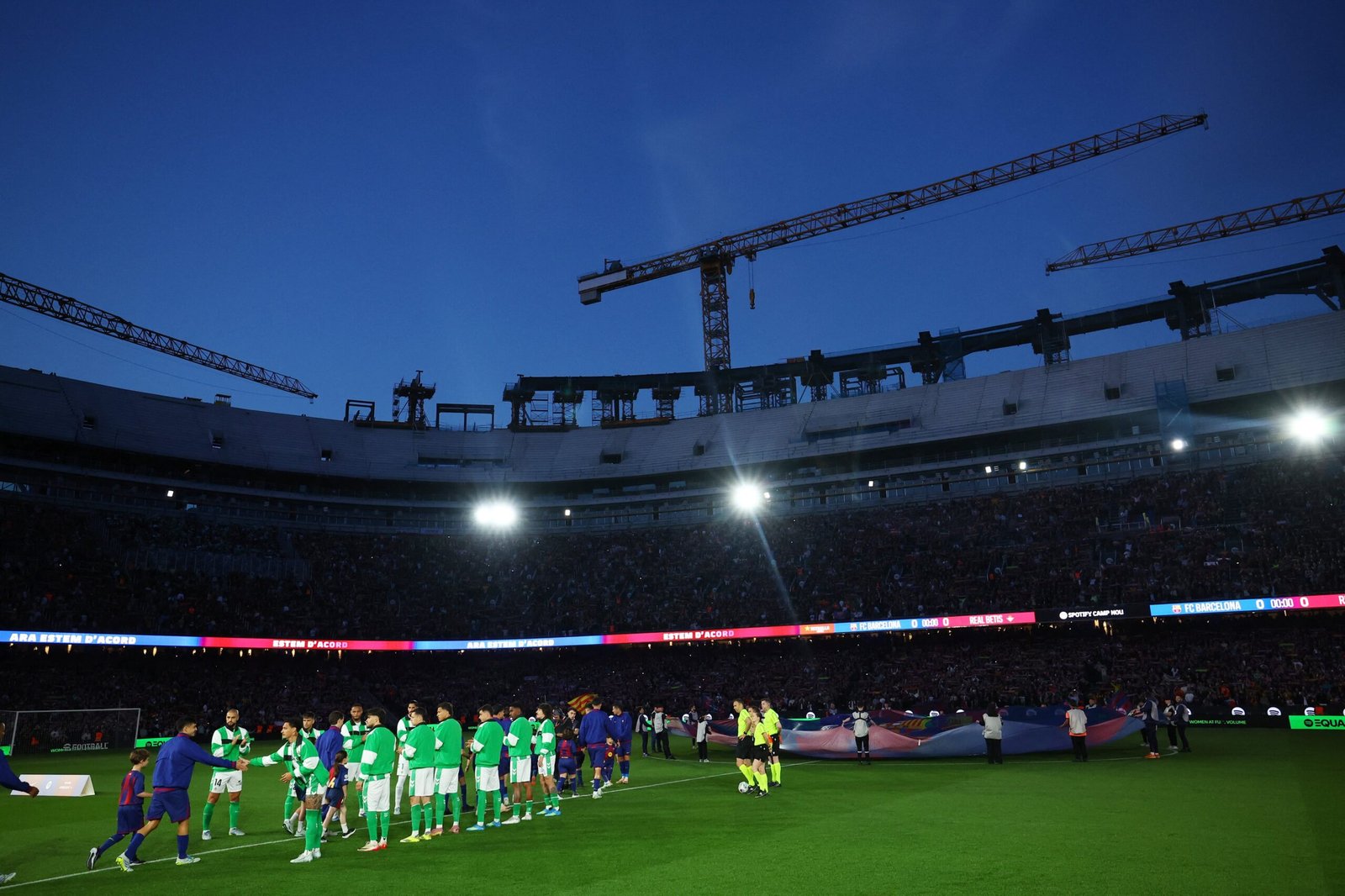 El Barcelona presenta su candidatura a acoger la final de la Champions 2029