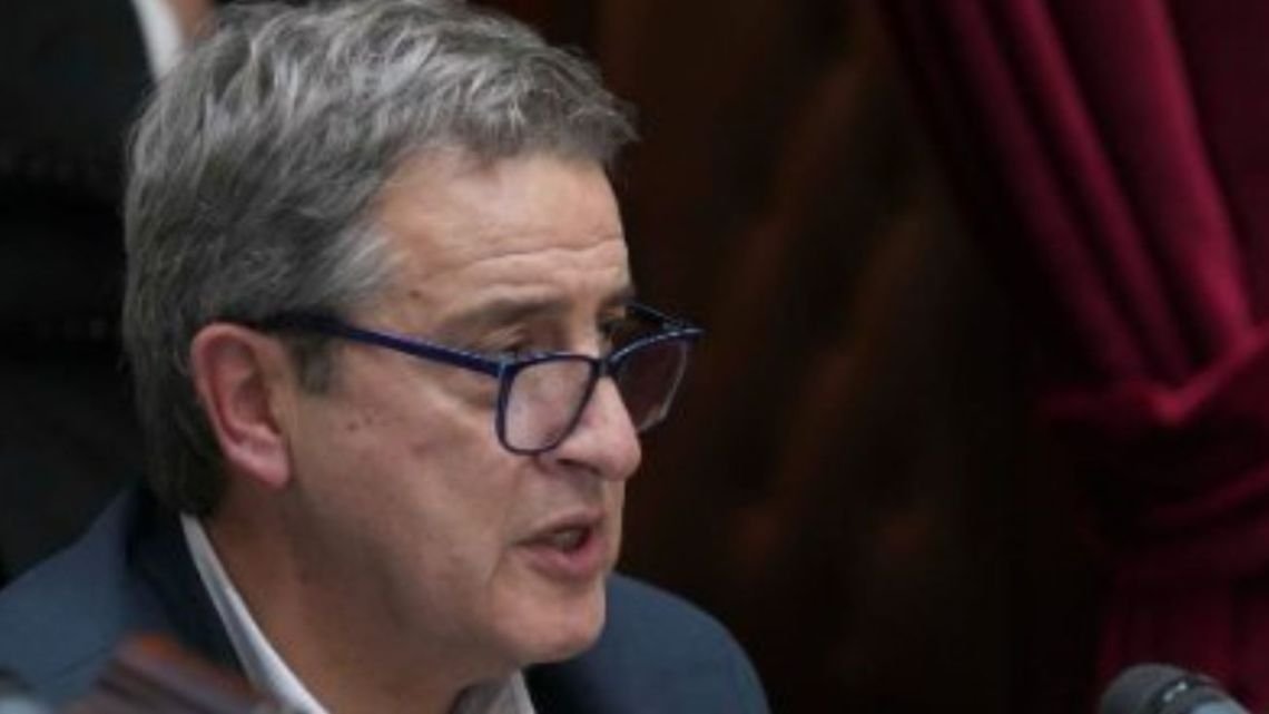 El diputado desarrollista Eduardo Falcone corre a LLA por derecha acusándola de ir lento con el Rigi